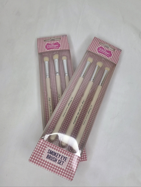 The Vintage Cosmetic Company Other - The VintageCosmetic Cia-Bundle Of Two - Smokey Eye Brush Set -